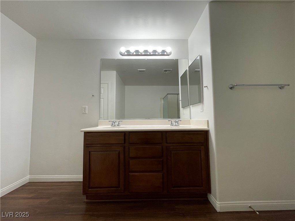 Henderson, Nevada 89044, United States, 3 Bedrooms Bedrooms, ,3 BathroomsBathrooms,Residential,Pending,87890