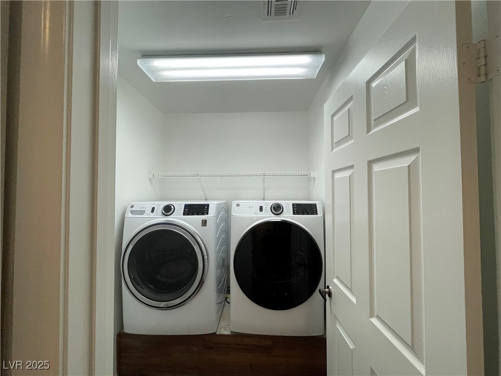 Henderson, Nevada 89044, United States, 3 Bedrooms Bedrooms, ,3 BathroomsBathrooms,Residential,Pending,87890