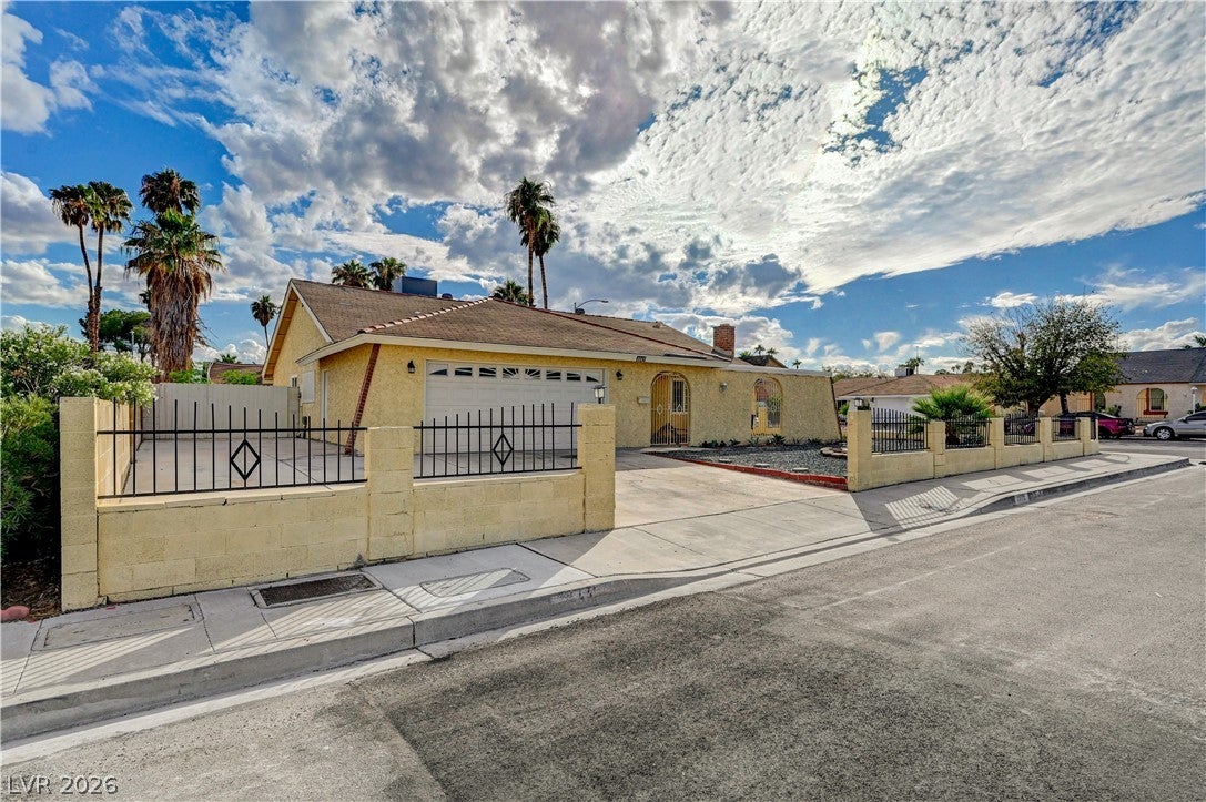 4445 Palencia Avenue