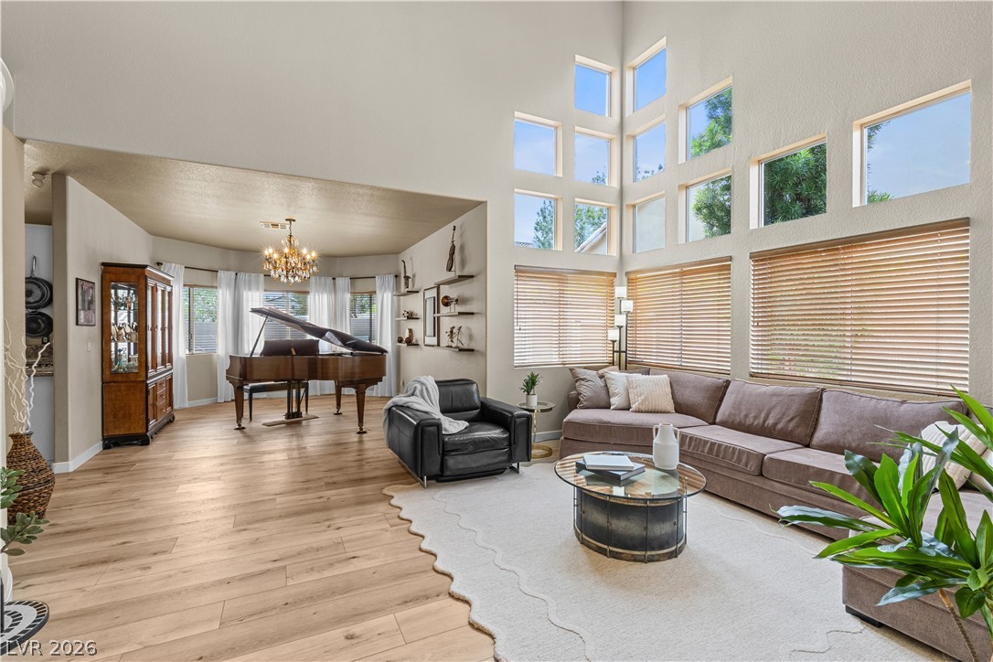 2527 Mesa Verde Terrace