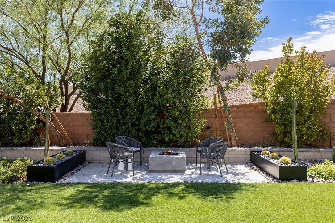 1 Garden Shadow Lane