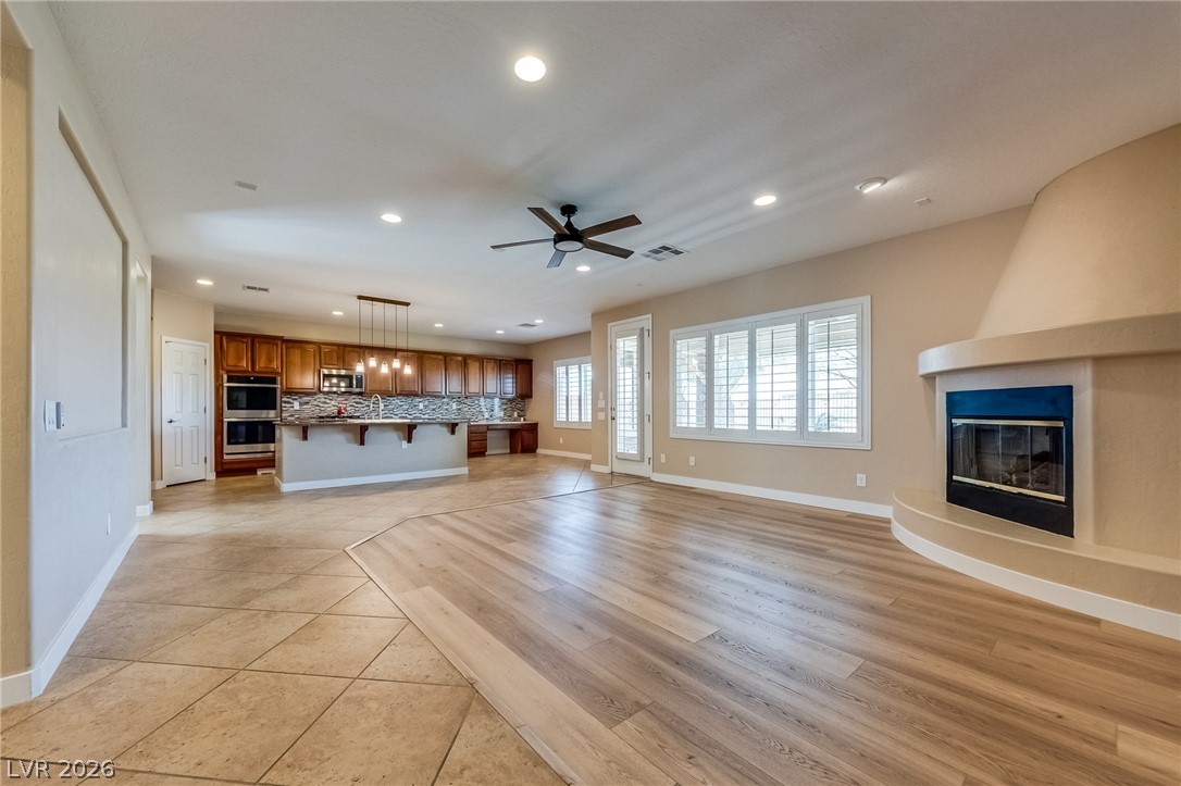 8177 Bay Colony Street