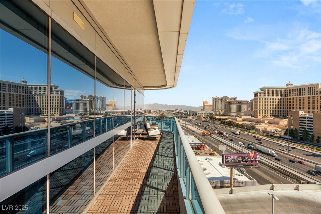 Las Vegas, Nevada 89103, United States, 2 Bedrooms Bedrooms, ,2 BathroomsBathrooms,Residential,Active,113792