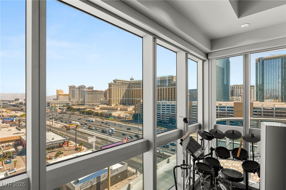 Las Vegas, Nevada 89103, United States, 2 Bedrooms Bedrooms, ,2 BathroomsBathrooms,Residential,Active,113792