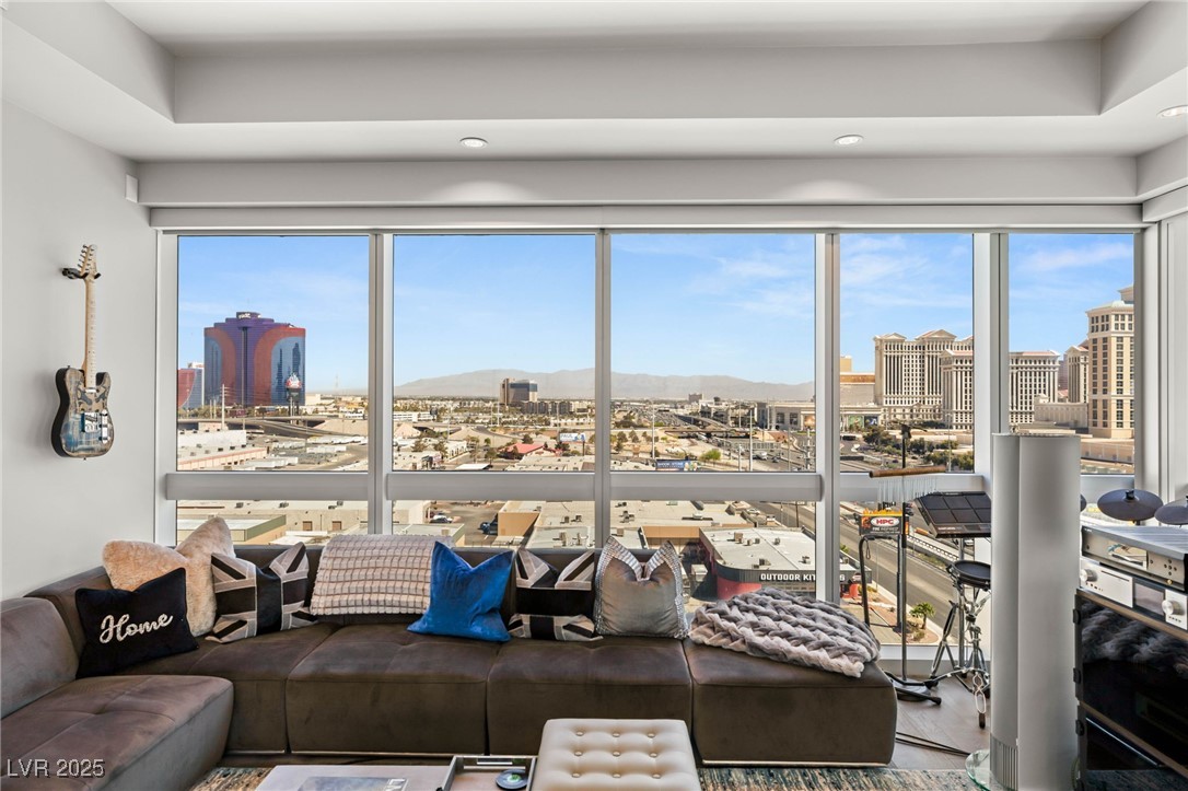 Las Vegas, Nevada 89103, United States, 2 Bedrooms Bedrooms, ,2 BathroomsBathrooms,Residential,Active,113792