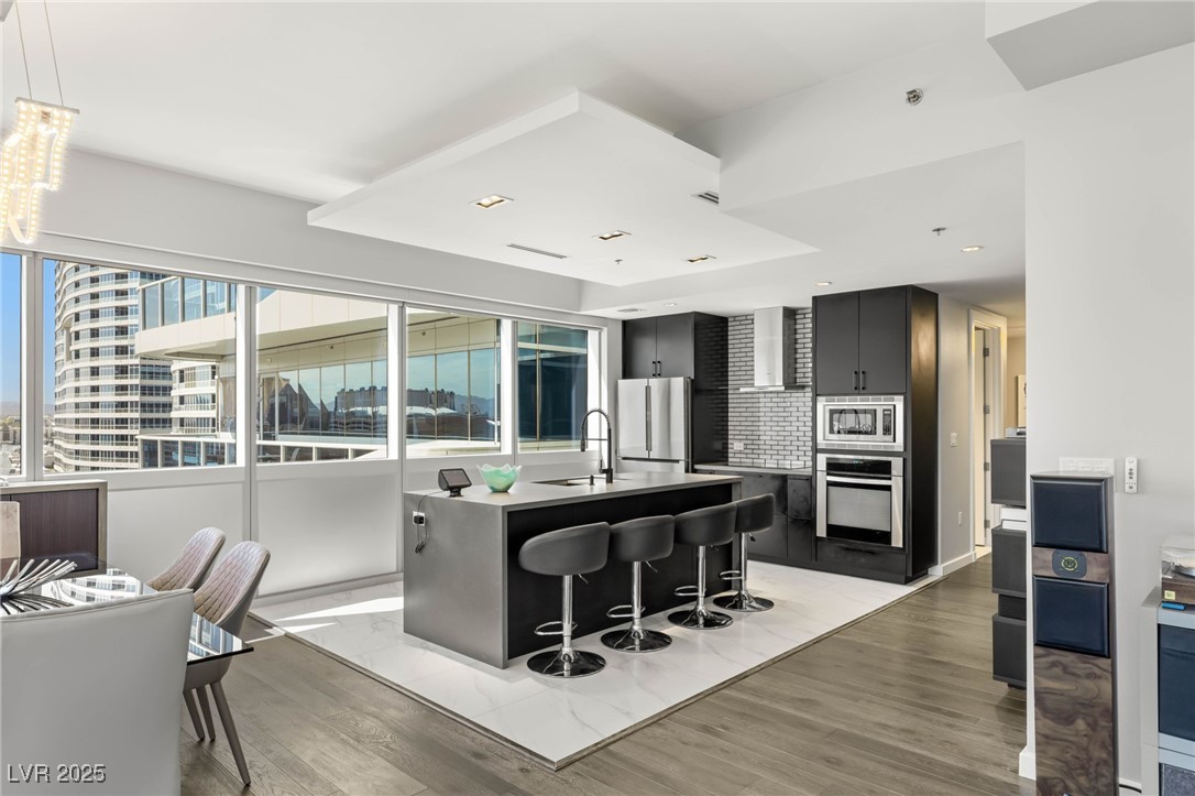 Las Vegas, Nevada 89103, United States, 2 Bedrooms Bedrooms, ,2 BathroomsBathrooms,Residential,Active,113792