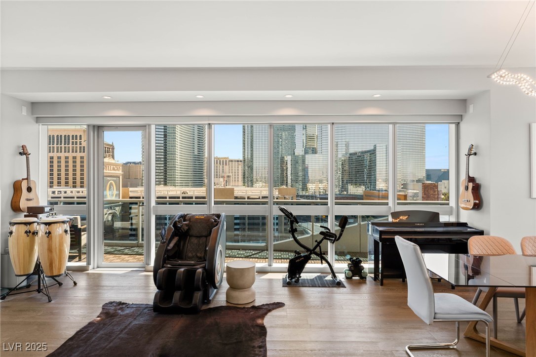 Las Vegas, Nevada 89103, United States, 2 Bedrooms Bedrooms, ,2 BathroomsBathrooms,Residential,Active,113792