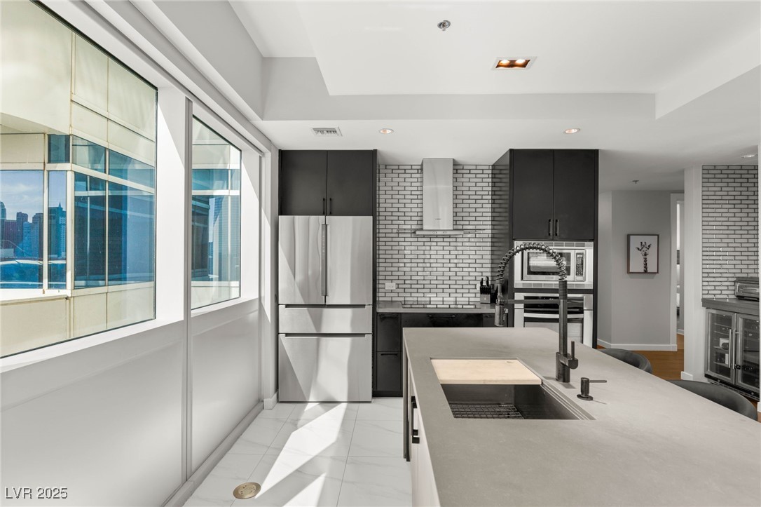 Las Vegas, Nevada 89103, United States, 2 Bedrooms Bedrooms, ,2 BathroomsBathrooms,Residential,Active,113792