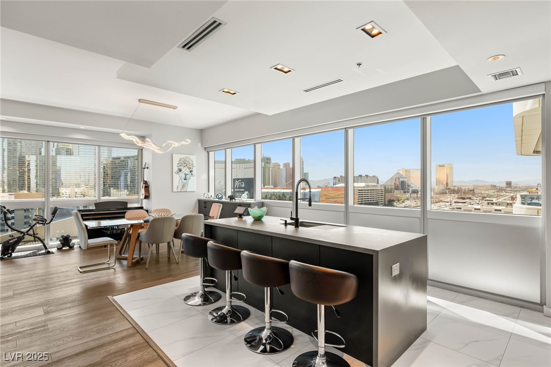 Las Vegas, Nevada 89103, United States, 2 Bedrooms Bedrooms, ,2 BathroomsBathrooms,Residential,Active,113792