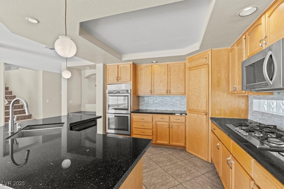 2445 Antler Point Drive, Henderson, Nevada image 15