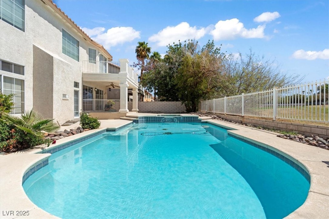 2445 Antler Point Drive, Henderson, Nevada image 10