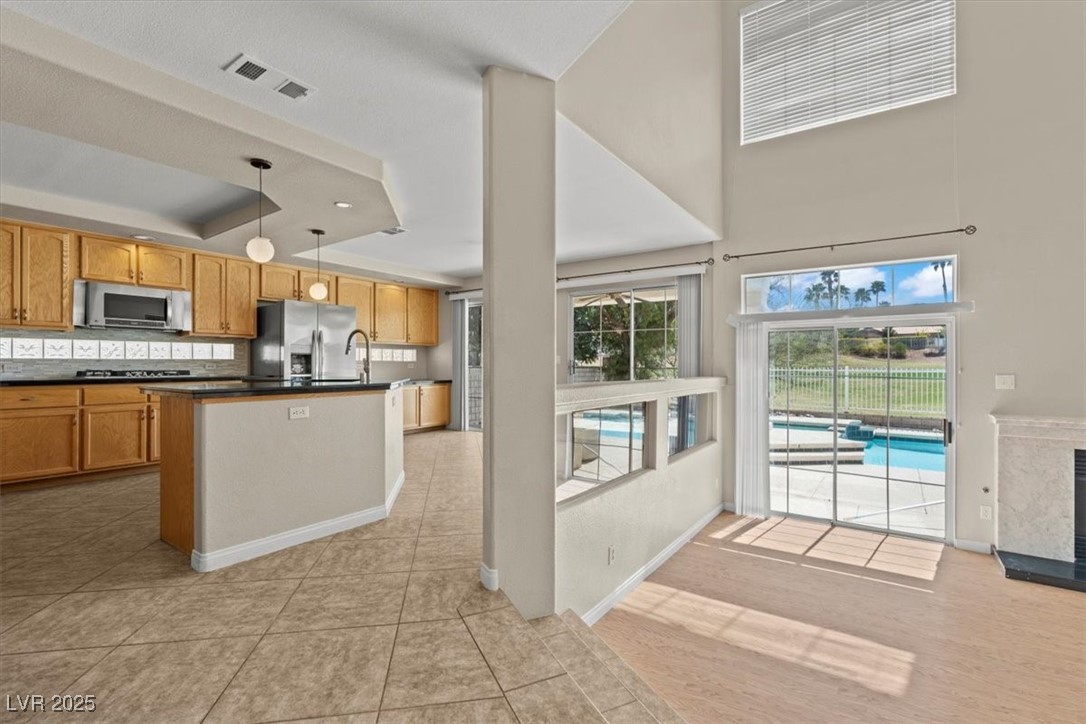 2445 Antler Point Drive, Henderson, Nevada image 16