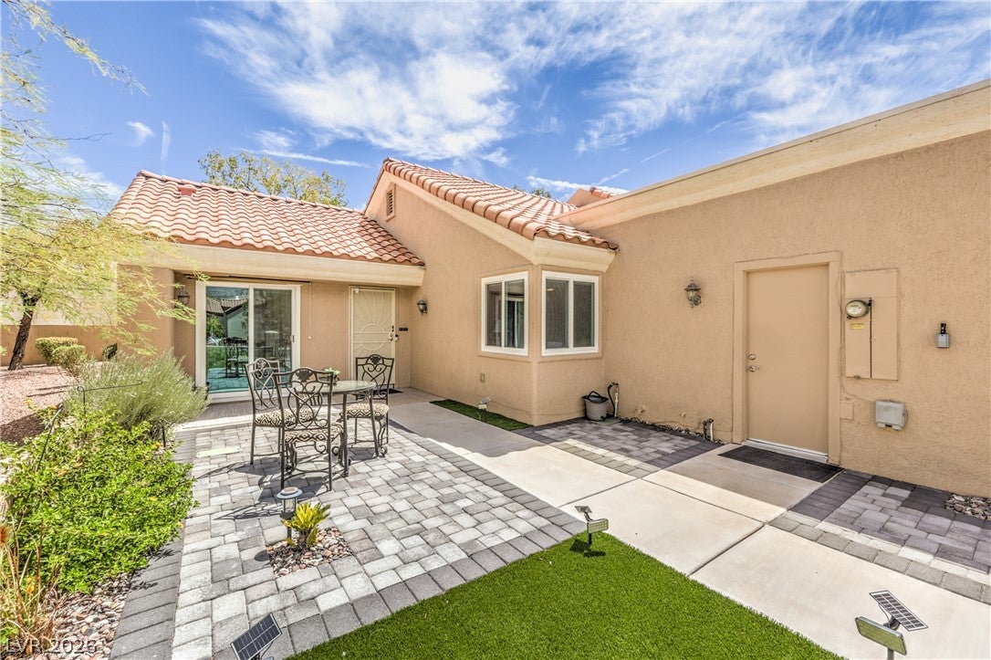 2764 Desert Crystal Drive