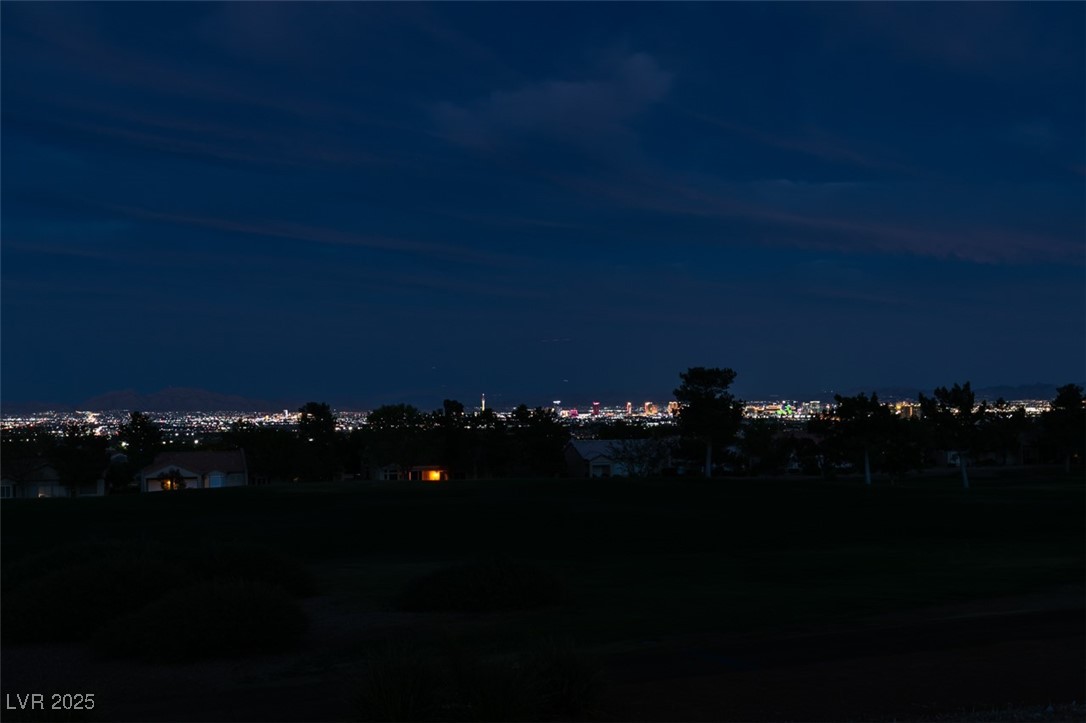 2104 Hot Oak Ridge Street