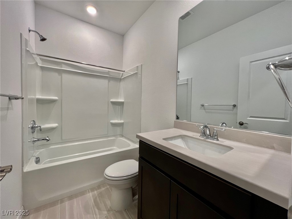 8003 Adelaide Hills Street