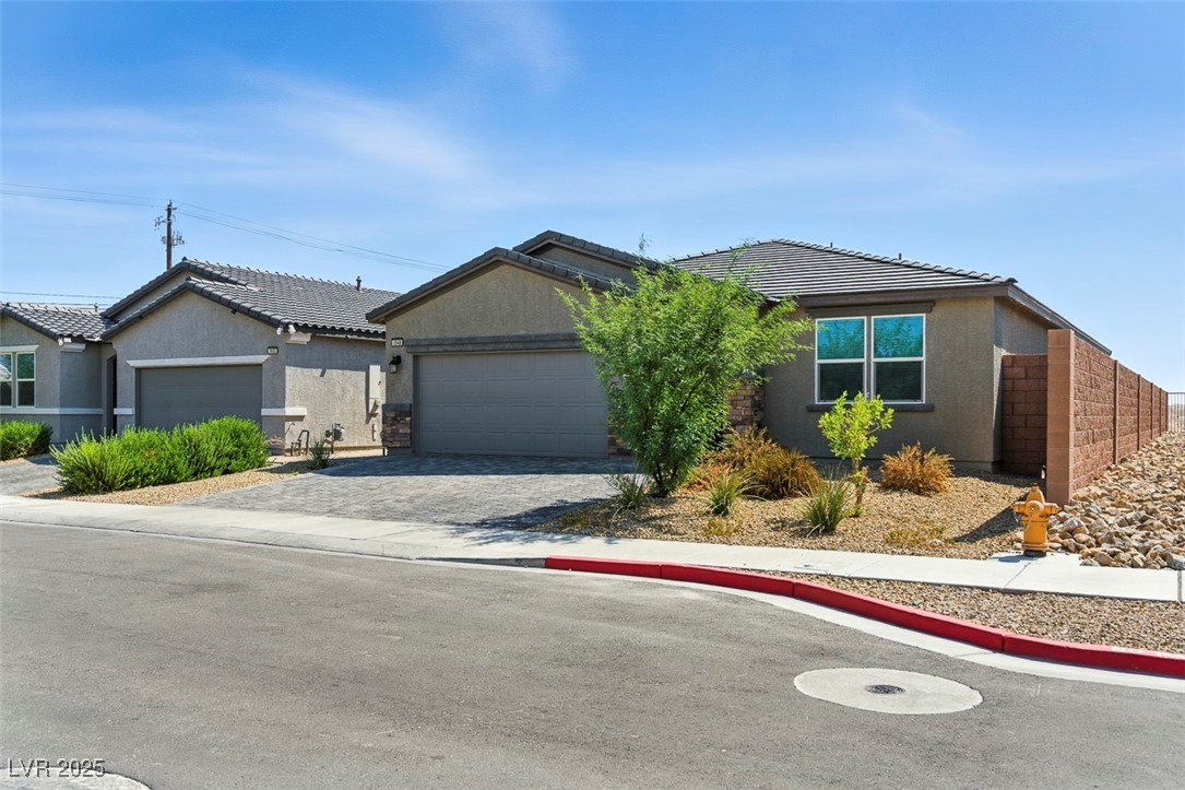 3548 Valley Lily Street