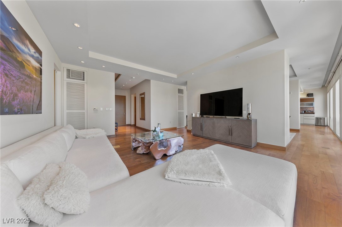 3750 Las Vegas Boulevard 2808