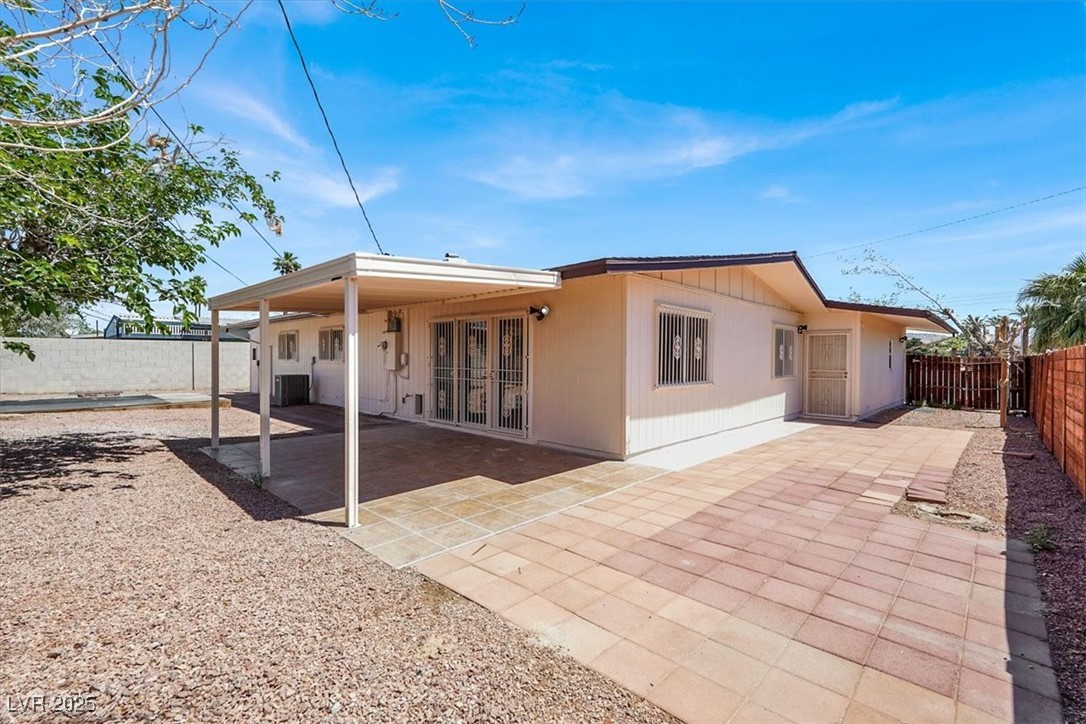 2559 Winterwood Boulevard, Las Vegas, Nevada image 29