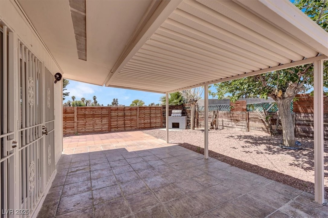 2559 Winterwood Boulevard, Las Vegas, Nevada image 31