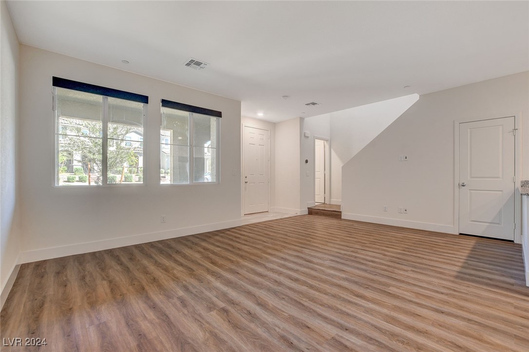 Photo 8 of 40 of 2421 Padulle Place townhome