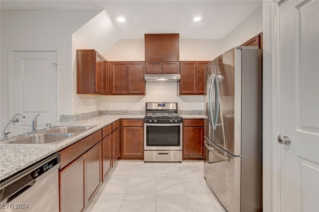 Photo 2 of 40 of 2421 Padulle Place townhome