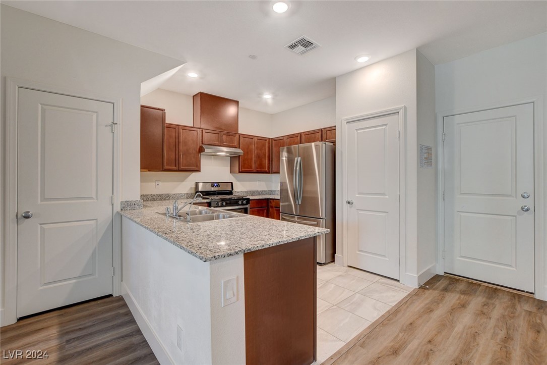 Photo 3 of 40 of 2421 Padulle Place townhome