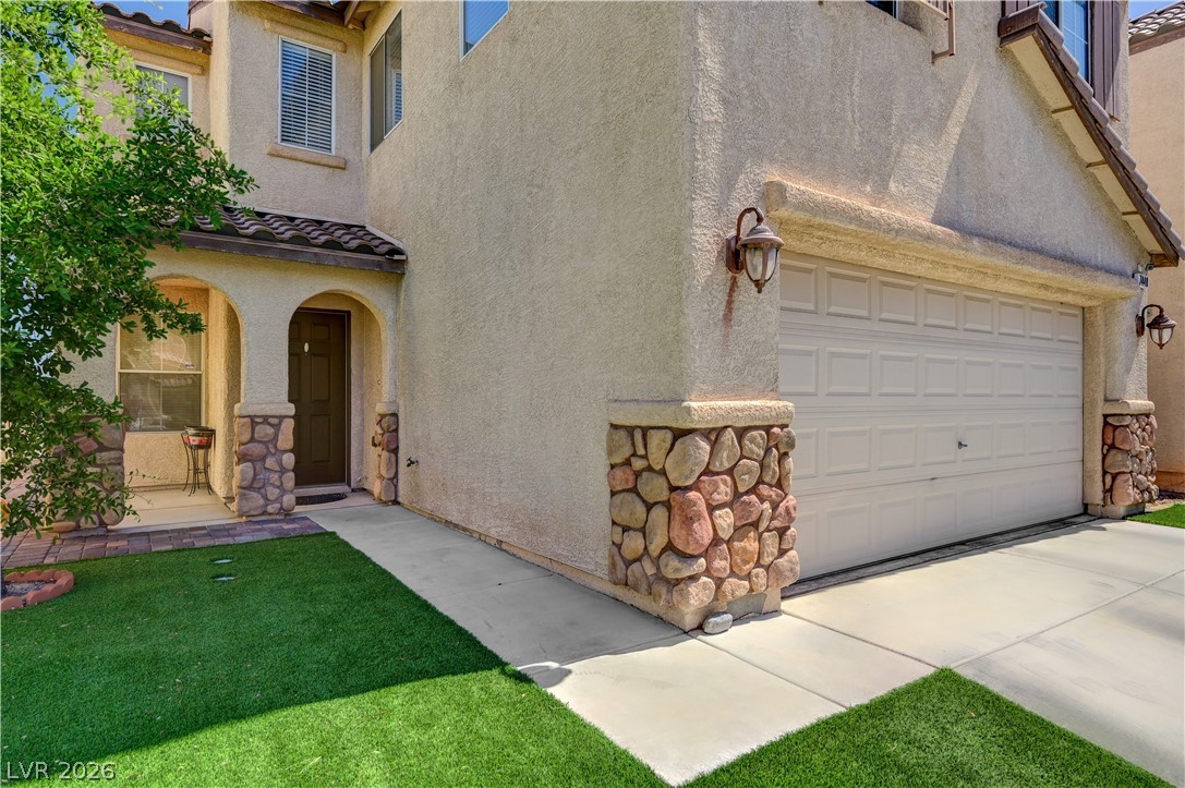 7448 Granada Willows Street