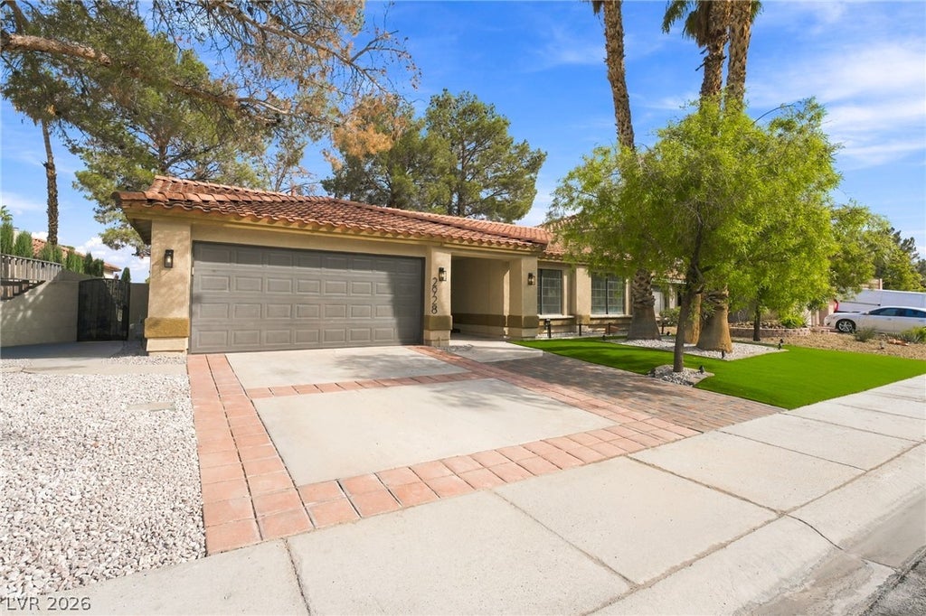 Photo of 2928 Pleasant Lake Drive, Las Vegas, NV 89117 (MLS # 2827873)