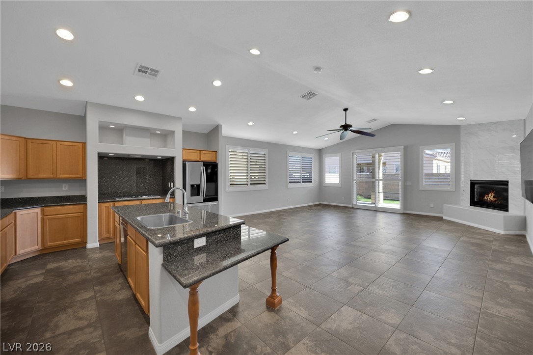 960 Rue Grand Paradis Lane