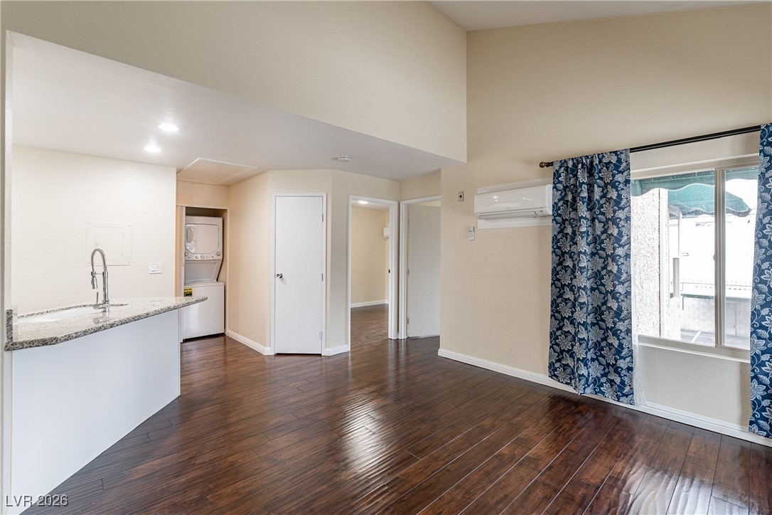 450 Elm Drive 206