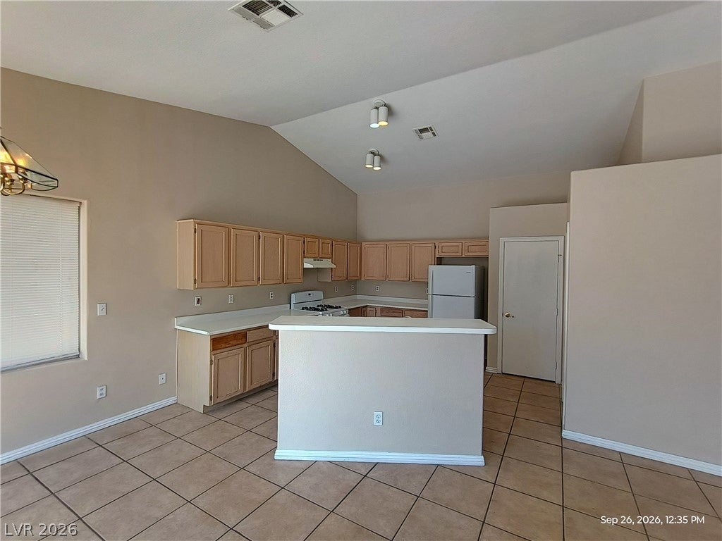 4709 GOLDEN PALOMINO Lane na