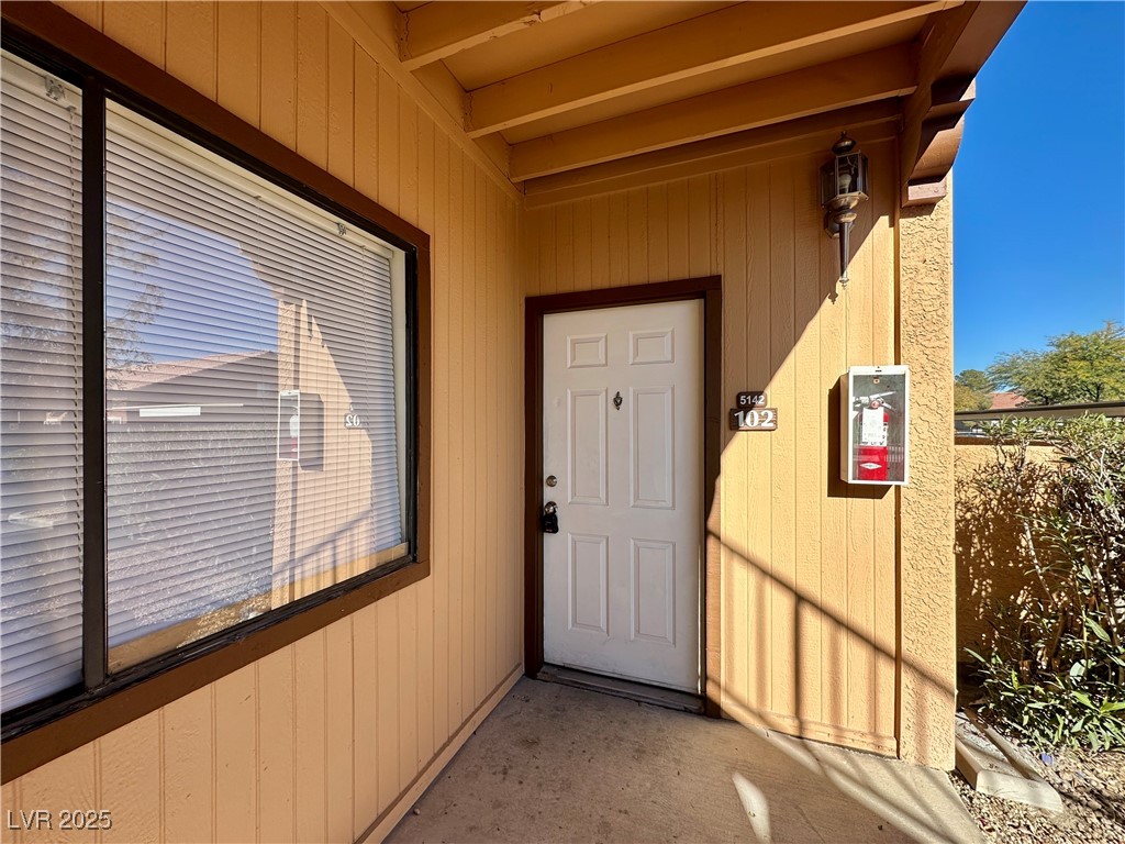 5142 S Jones Boulevard 102