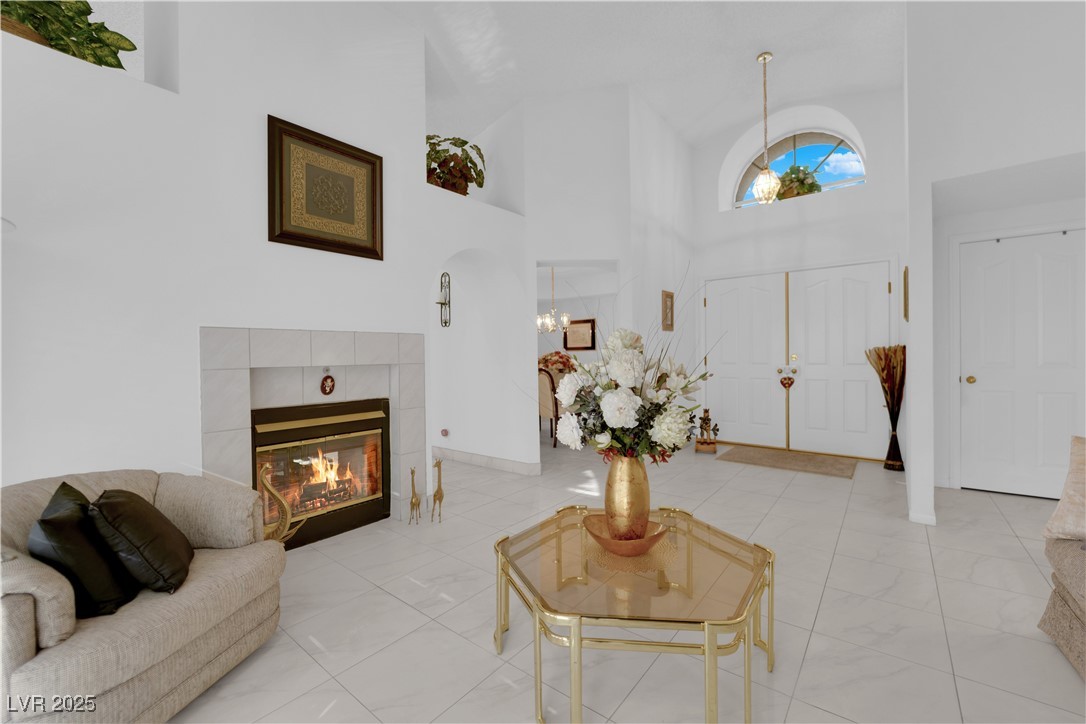 2733 Monrovia Drive