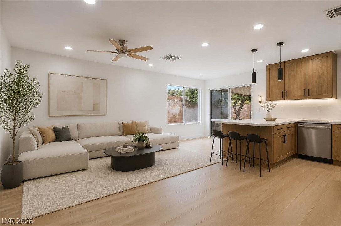 6258 Bayview Circle