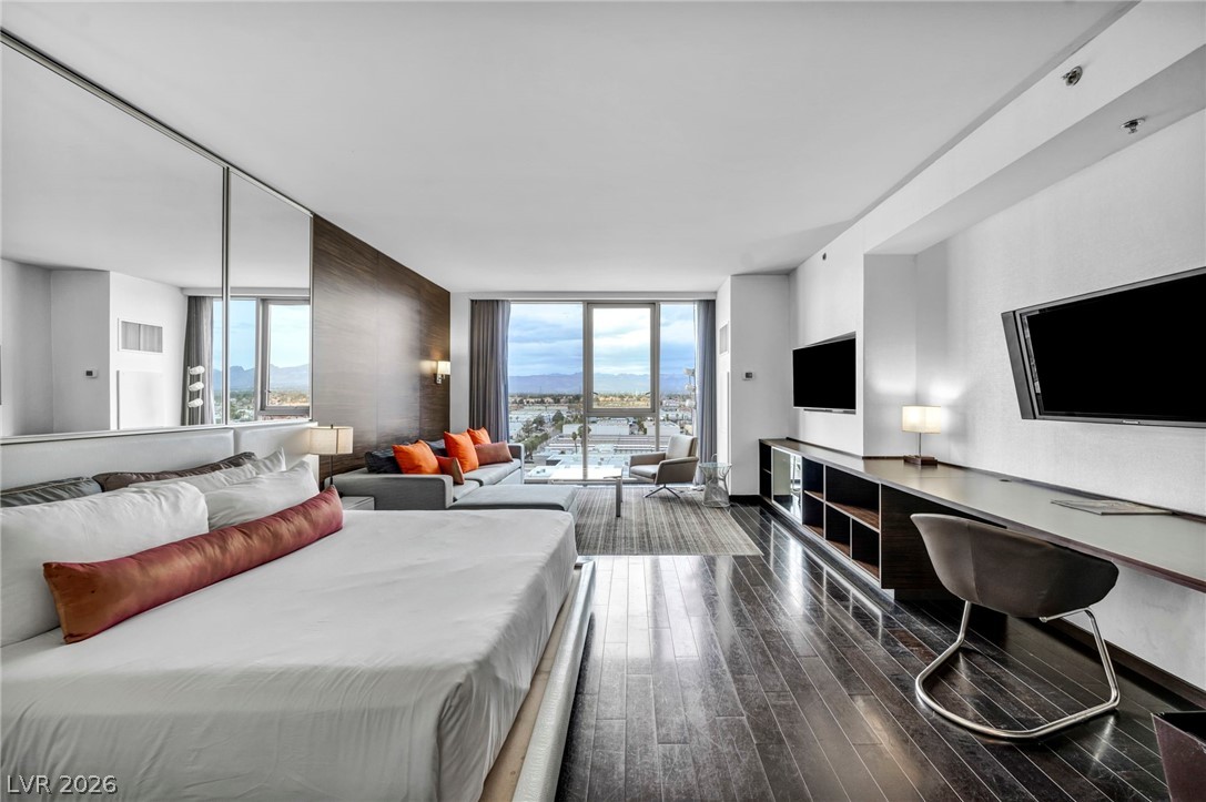 4381 W Flamingo Road 10307