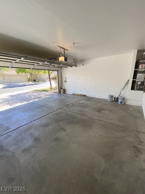 Henderson, Nevada 89052, United States, 3 Bedrooms Bedrooms, ,3 BathroomsBathrooms,Residential,Active,212086