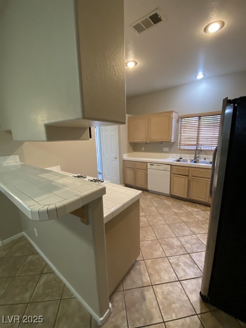 Henderson, Nevada 89052, United States, 3 Bedrooms Bedrooms, ,3 BathroomsBathrooms,Residential,Active,212086