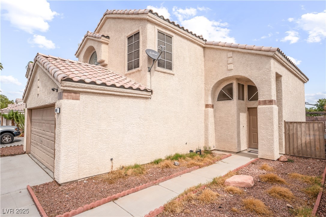 1624 Leaning Pine Way