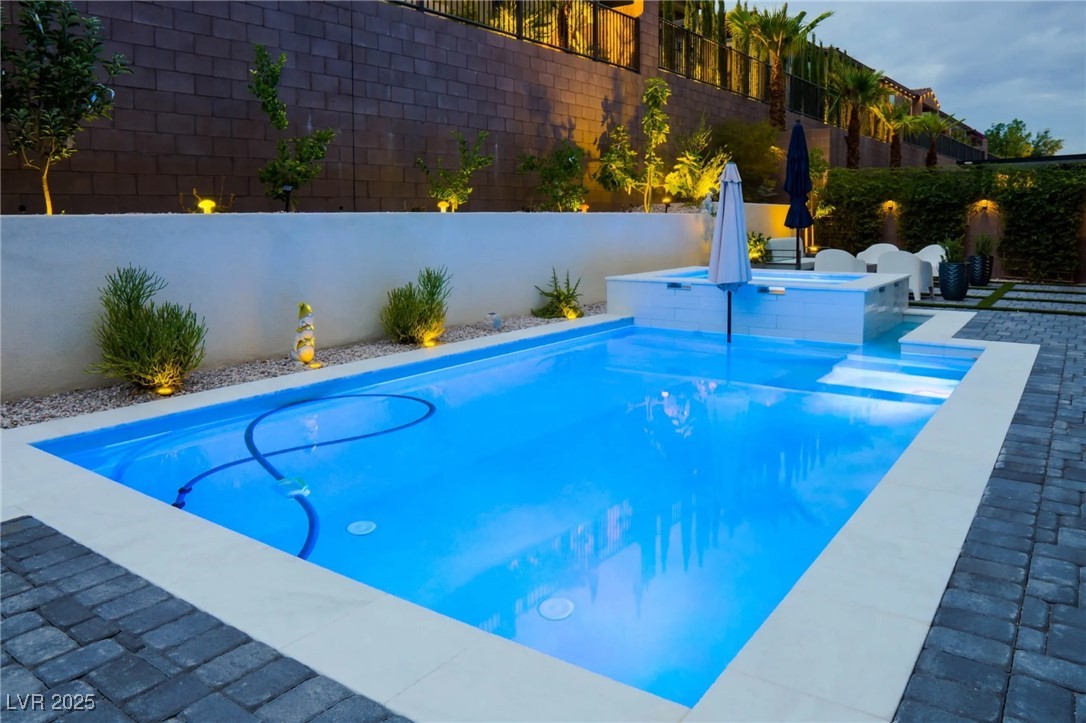 Properties 2 207 Cactus Sunrise Street