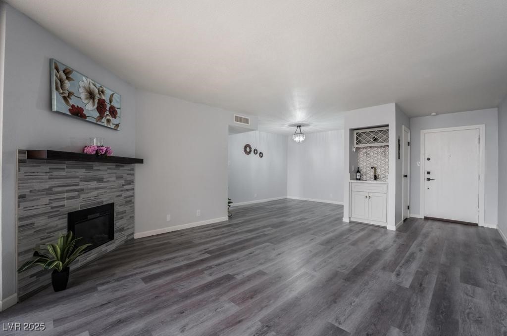 745 N Royal Crest Circle 141