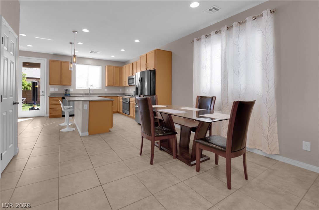 8624 Earl Creek Street