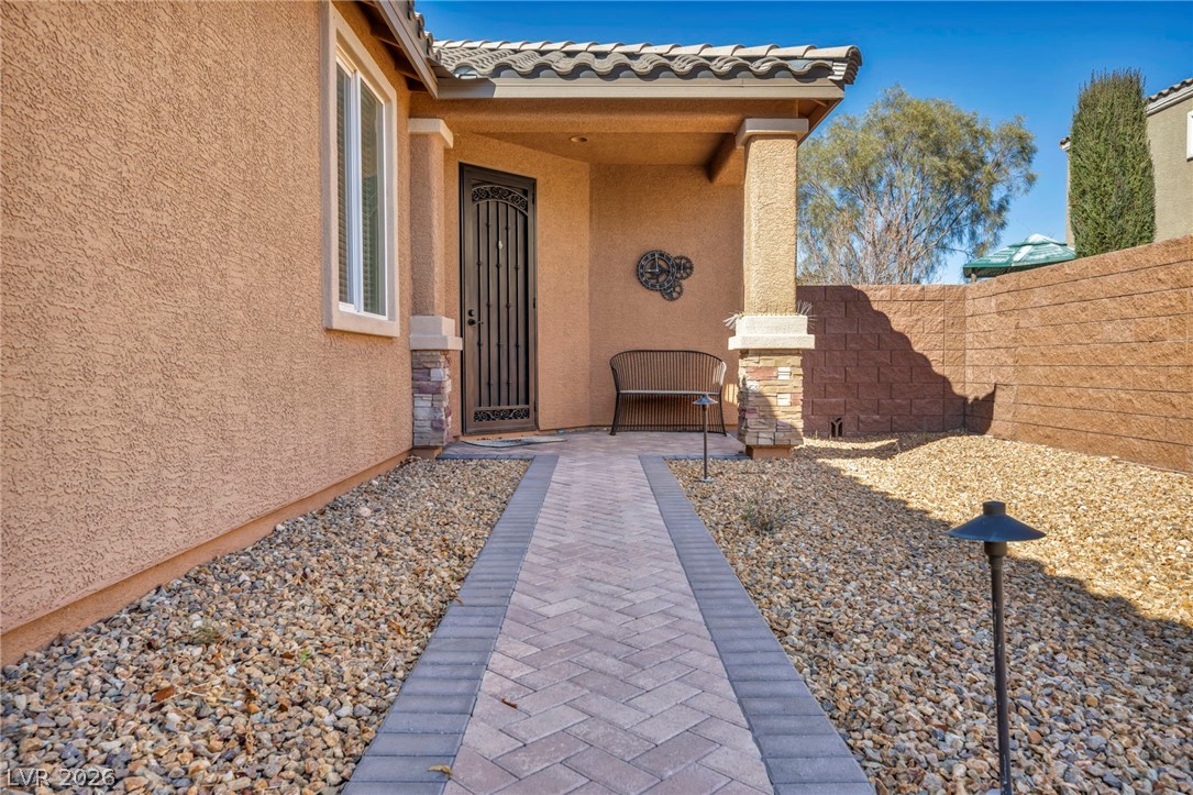 9076 Bridal Creek Avenue