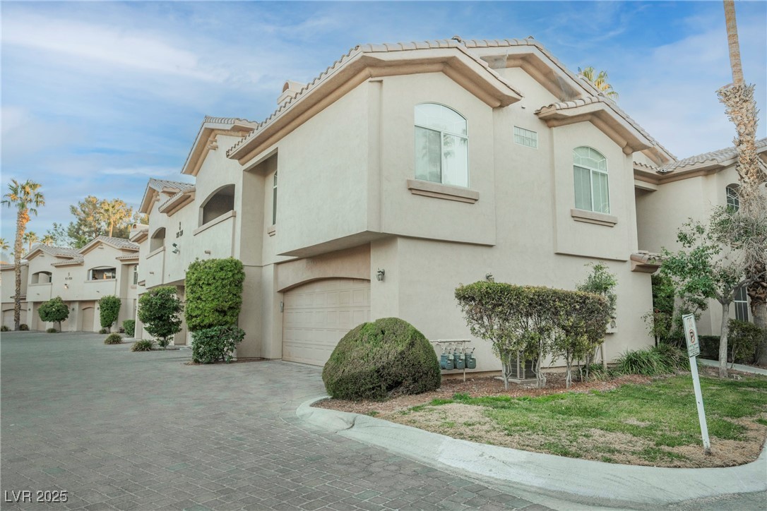 2050 W Warm Springs Road #811, Henderson, Nevada image 5