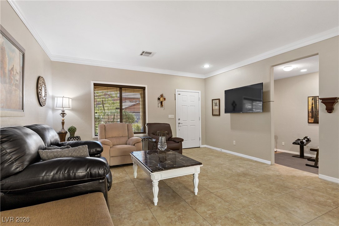 6608 Gray Juniper Avenue