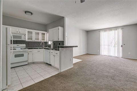 Condo For Rent - 1300 S Arlington Street #123<br/> Las Vegas, NV 89104