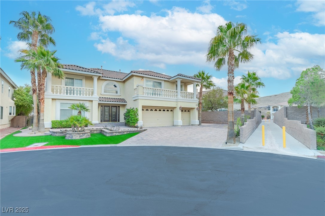 11002 Inverlochy Court