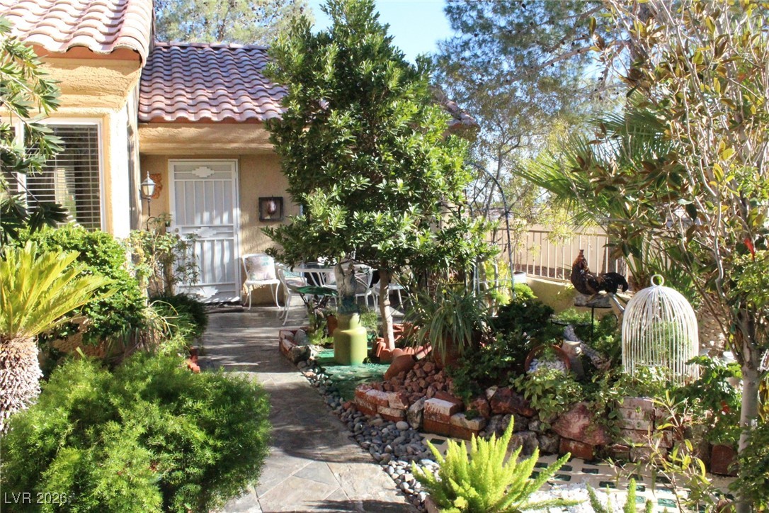 2828 Billy Casper Drive