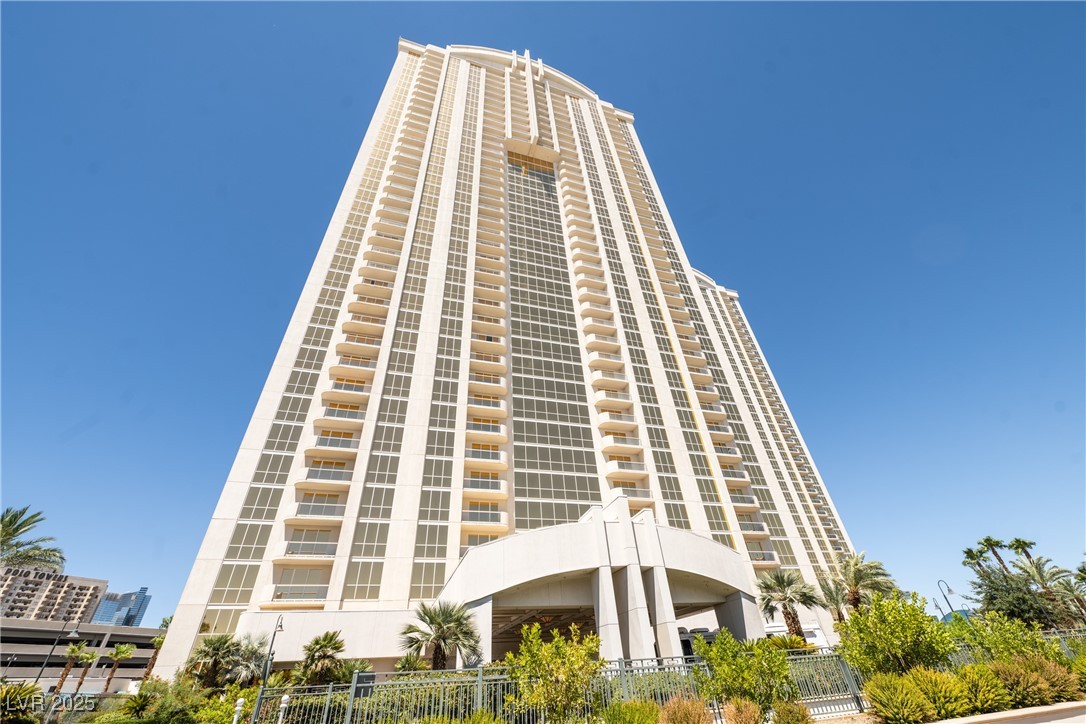 145 E Harmon Avenue 1121