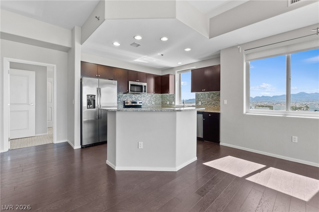 8255 Las Vegas Boulevard 1321