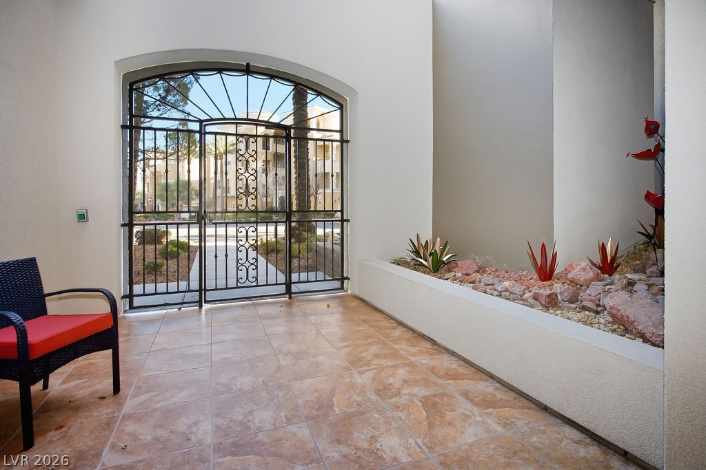 9224 Tesoras Drive 301